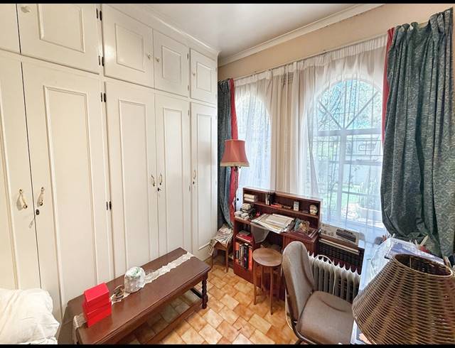 5 BEDROOM HOUSE FOR SALE IN THE HILL
